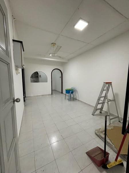1-storey Terraced House for Sale in Taman Universiti (Skudai) - Janlly Jong - Living Room - PropertyGuru.com.my