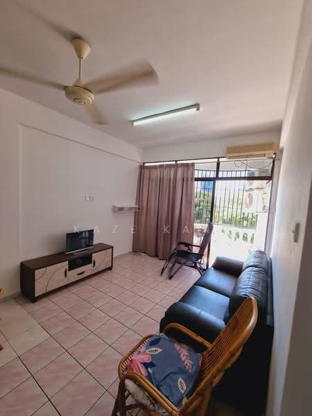 Kondominium untuk Dijual di Desa Permai Indah Flat - Kaze Kang - Living Room - PropertyGuru.com.my