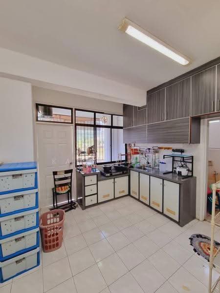 Kondominium untuk Dijual di Desa Permai Indah Flat - Kaze Kang - Kitchen - PropertyGuru.com.my