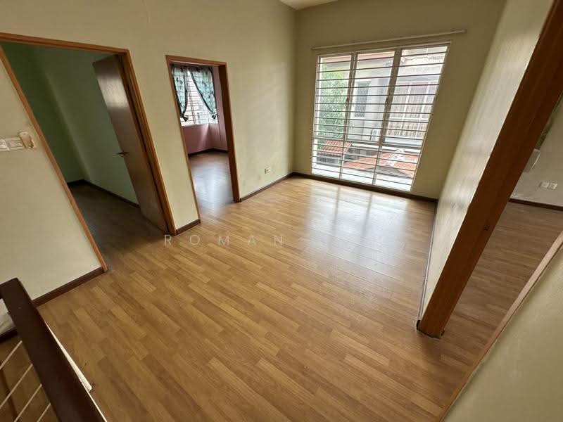 Rumah Kluster untuk Dijual di Taman Anggun (Rawang) - Roman Yap - Living Room - PropertyGuru.com.my