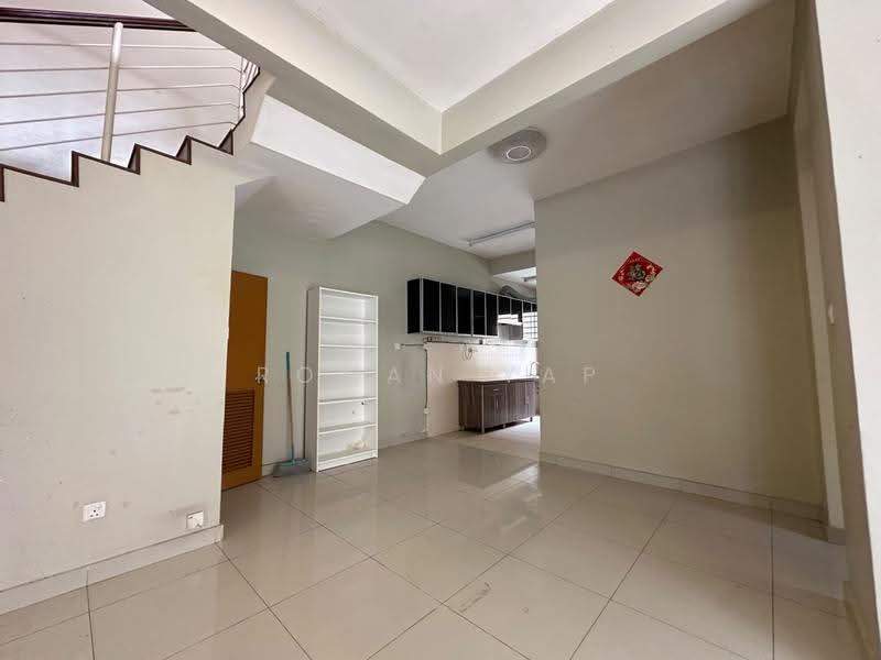 Rumah Kluster untuk Dijual di Taman Anggun (Rawang) - Roman Yap - Interior - PropertyGuru.com.my