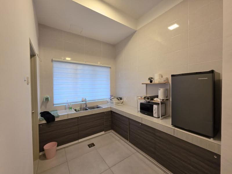 Rumah Bandar untuk Disewa di Bandar Meru Prima (Ipoh Premier City) (Ipoh) - Qazin Khoo - Kitchen - PropertyGuru.com.my