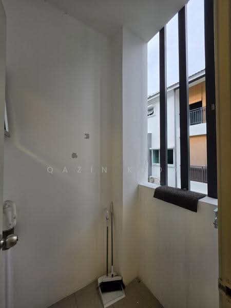 Rumah Bandar untuk Disewa di Bandar Meru Prima (Ipoh Premier City) (Ipoh) - Qazin Khoo - Balcony - PropertyGuru.com.my