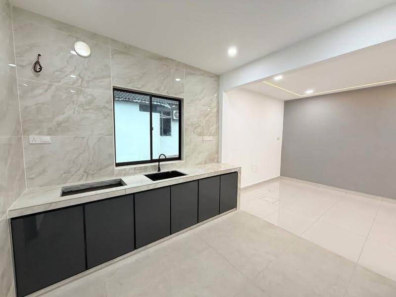 Rumah Teres 1-Tingkat untuk Dijual di Taman Universiti (Skudai) - Wan Ning - Kitchen - PropertyGuru.com.my