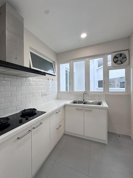 Kondominium untuk Disewa di Surian Residences - Wes Chang - Kitchen - PropertyGuru.com.my