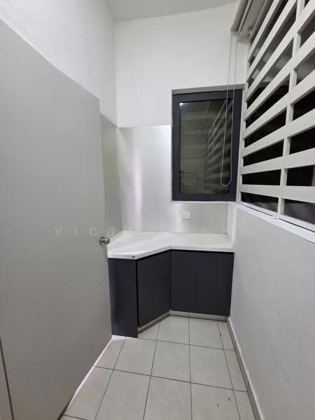 Condominium for Rent at Skyvilla @ D'Island - Victor Kung - Kitchen - PropertyGuru.com.my