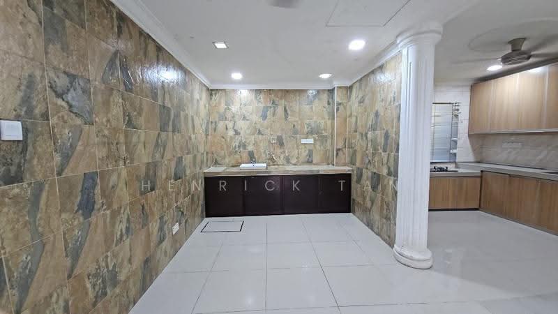 2-storey Terraced House for Sale in Usj 3 (Subang Jaya) - Henrick Tan - Kitchen - PropertyGuru.com.my