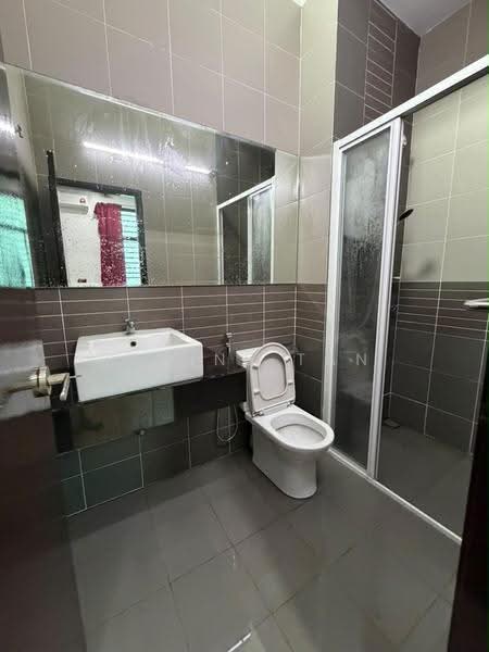 Rumah Teres 2-Tingkat untuk Disewa di Bandar Bukit Raja (Klang) - Elaine Tan - Bathroom - PropertyGuru.com.my