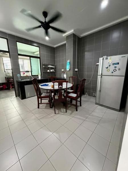 Rumah Teres 2-Tingkat untuk Disewa di Bandar Bukit Raja (Klang) - Elaine Tan - Kitchen - PropertyGuru.com.my