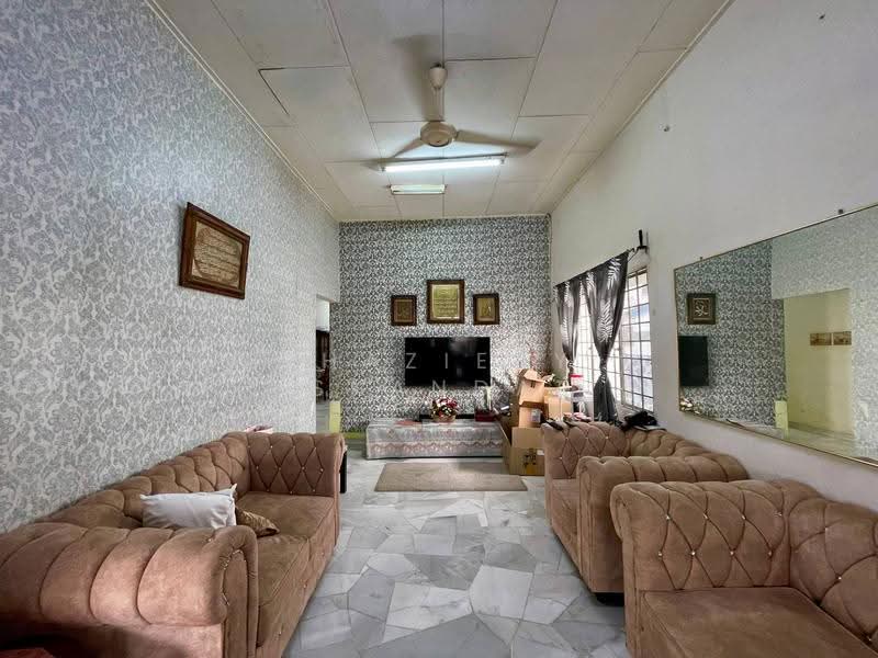 1.5-storey Terraced House for Sale in Selayang (Selangor) - Shaziery Iskandar - PropertyGuru.com.my