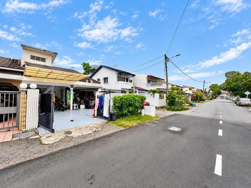 1.5-storey Terraced House for Sale in Selayang (Selangor) - Shaziery Iskandar - Exterior - PropertyGuru.com.my