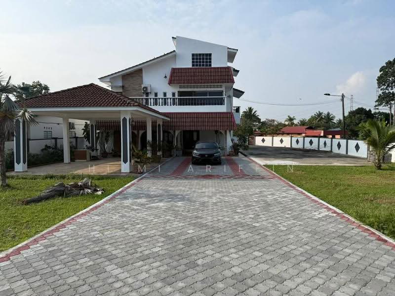 Rumah Banglo untuk Disewa di Ampangan (Negeri Sembilan) - Hilmi Ariffin - Exterior - PropertyGuru.com.my