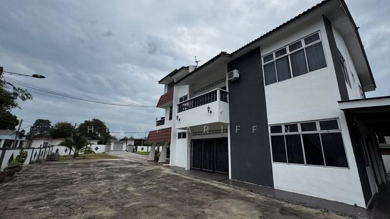 Rumah Banglo untuk Disewa di Ampangan (Negeri Sembilan) - Hilmi Ariffin - Exterior - PropertyGuru.com.my