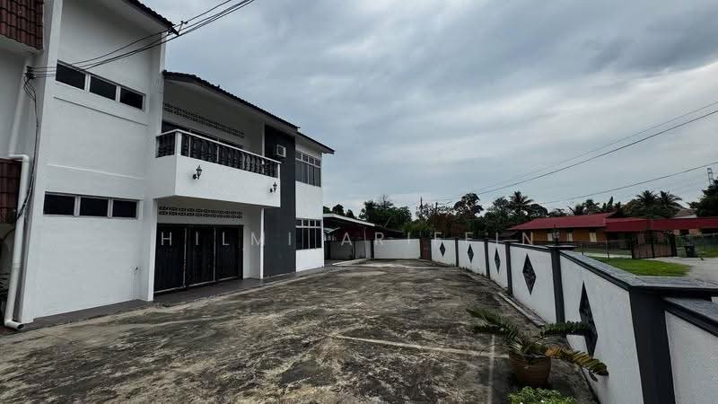 Rumah Banglo untuk Disewa di Ampangan (Negeri Sembilan) - Hilmi Ariffin - Exterior - PropertyGuru.com.my