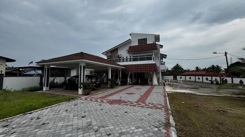 Rumah Banglo untuk Disewa di Ampangan (Negeri Sembilan) - Hilmi Ariffin - Exterior - PropertyGuru.com.my