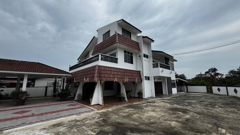 Rumah Banglo untuk Disewa di Ampangan (Negeri Sembilan) - Hilmi Ariffin - Exterior - PropertyGuru.com.my
