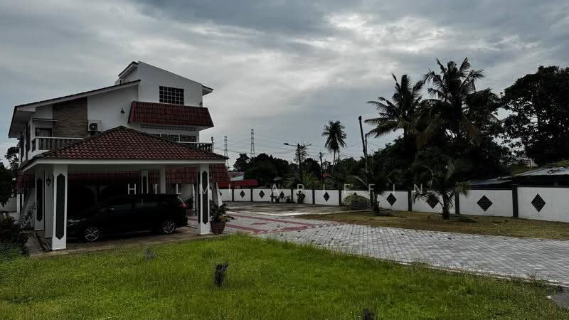 Rumah Banglo untuk Disewa di Ampangan (Negeri Sembilan) - Hilmi Ariffin - Exterior - PropertyGuru.com.my