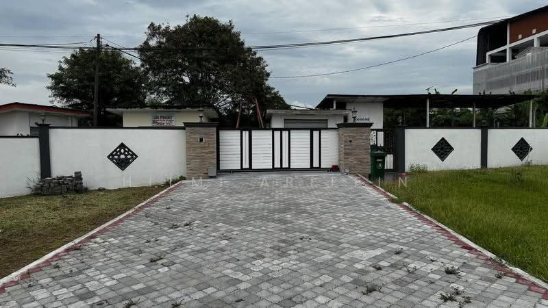 Rumah Banglo untuk Disewa di Ampangan (Negeri Sembilan) - Hilmi Ariffin - Exterior - PropertyGuru.com.my