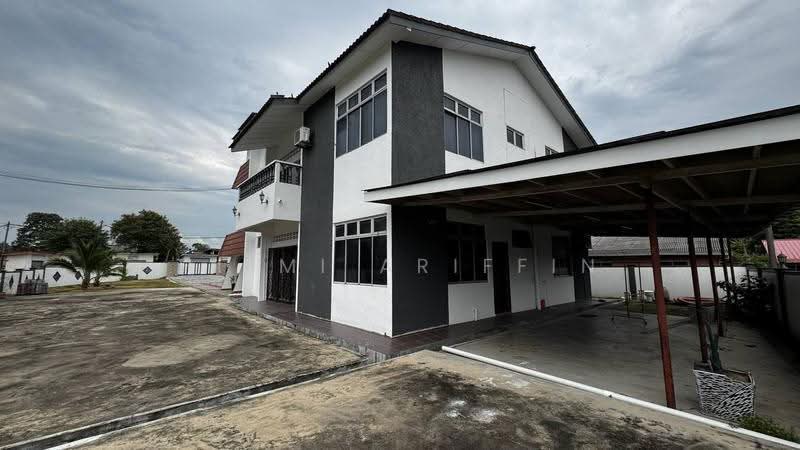 Rumah Banglo untuk Disewa di Ampangan (Negeri Sembilan) - Hilmi Ariffin - Exterior - PropertyGuru.com.my