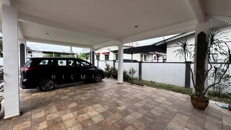 Rumah Banglo untuk Disewa di Ampangan (Negeri Sembilan) - Hilmi Ariffin - Exterior - PropertyGuru.com.my