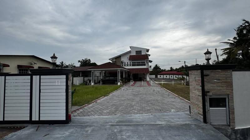 Rumah Banglo untuk Disewa di Ampangan (Negeri Sembilan) - Hilmi Ariffin - Exterior - PropertyGuru.com.my