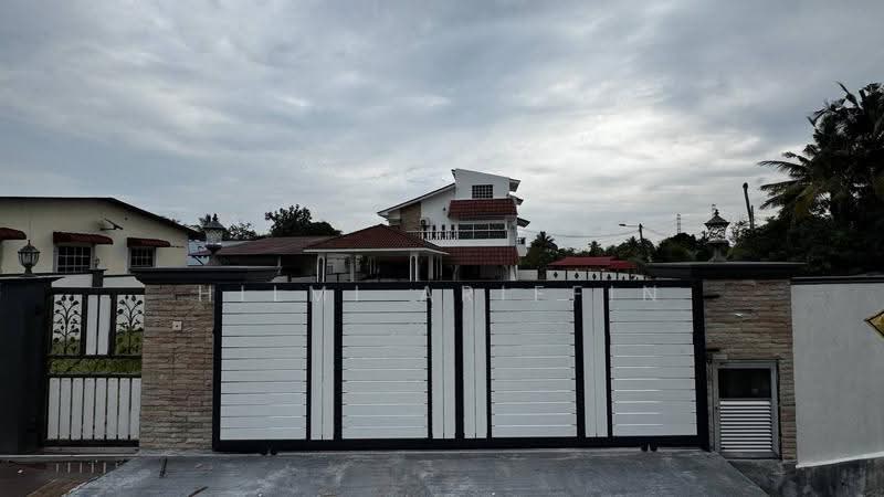 Rumah Banglo untuk Disewa di Ampangan (Negeri Sembilan) - Hilmi Ariffin - Exterior - PropertyGuru.com.my