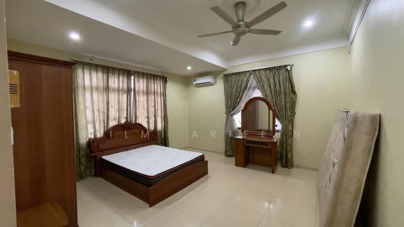 Rumah Banglo untuk Disewa di Ampangan (Negeri Sembilan) - Hilmi Ariffin - Bedroom - PropertyGuru.com.my