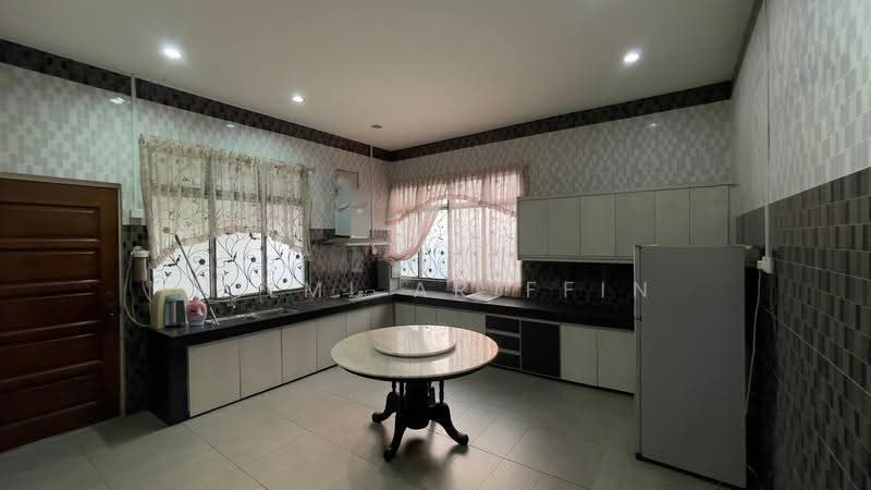 Rumah Banglo untuk Disewa di Ampangan (Negeri Sembilan) - Hilmi Ariffin - Kitchen - PropertyGuru.com.my