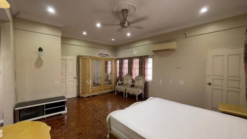 Rumah Banglo untuk Disewa di Ampangan (Negeri Sembilan) - Hilmi Ariffin - Bedroom - PropertyGuru.com.my