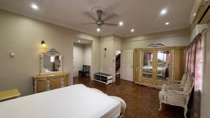 Rumah Banglo untuk Disewa di Ampangan (Negeri Sembilan) - Hilmi Ariffin - Bedroom - PropertyGuru.com.my