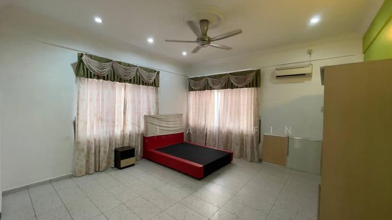 Rumah Banglo untuk Disewa di Ampangan (Negeri Sembilan) - Hilmi Ariffin - Bedroom - PropertyGuru.com.my