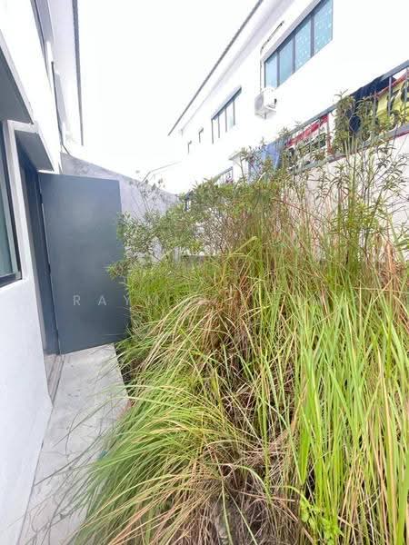 Semi-Detached House for Sale in Taman Scientex Rawang (Rawang) - Raymerc Lim - Exterior - PropertyGuru.com.my