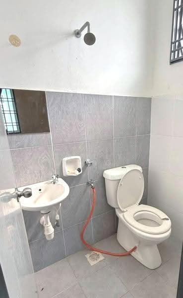 Semi-Detached House for Sale in Taman Mutiara Rini (Skudai) - Janlly Jong - Bathroom - PropertyGuru.com.my
