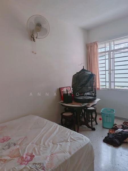 3-storey Terraced House for Sale in Fettes Park (Tanjung Tokong) - Anna Koay - Bedroom - PropertyGuru.com.my