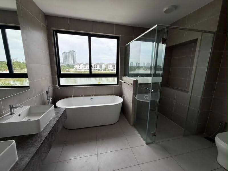 Semi-Detached House for Sale in Cyberjaya (Selangor) - Ivy Wong - Bathroom - PropertyGuru.com.my