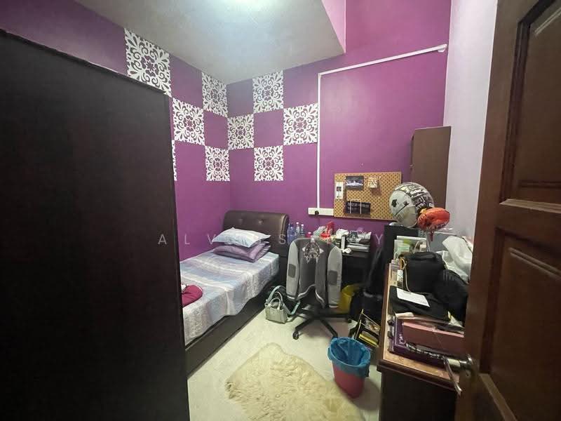 Rumah Teres 1-Tingkat untuk Dijual di Taman Setia Indah (Tebrau) - Alviss Tay - Bedroom - PropertyGuru.com.my
