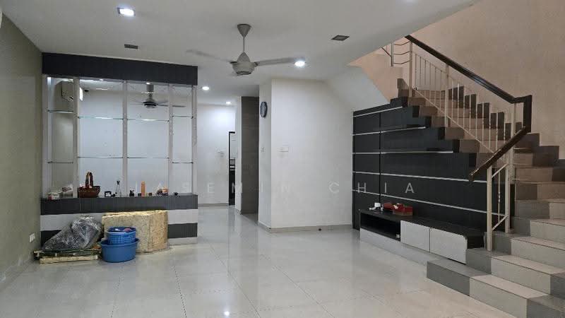 Terraced House for Sale in Taman Seri Bukit Segambut (Batu) - Jasemin Chia - Living Room - PropertyGuru.com.my