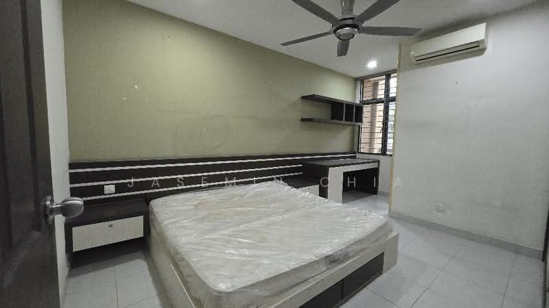 Terraced House for Sale in Taman Seri Bukit Segambut (Batu) - Jasemin Chia - Bedroom - PropertyGuru.com.my