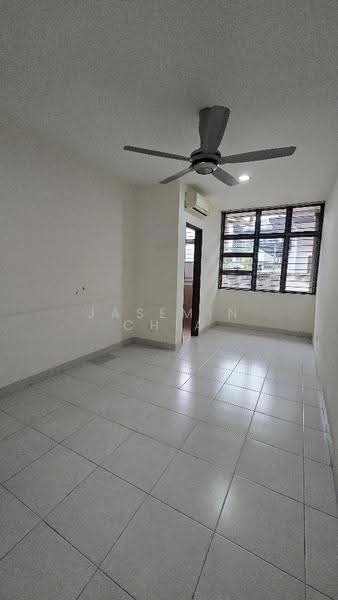 Terraced House for Sale in Taman Seri Bukit Segambut (Batu) - Jasemin Chia - Living Room - PropertyGuru.com.my