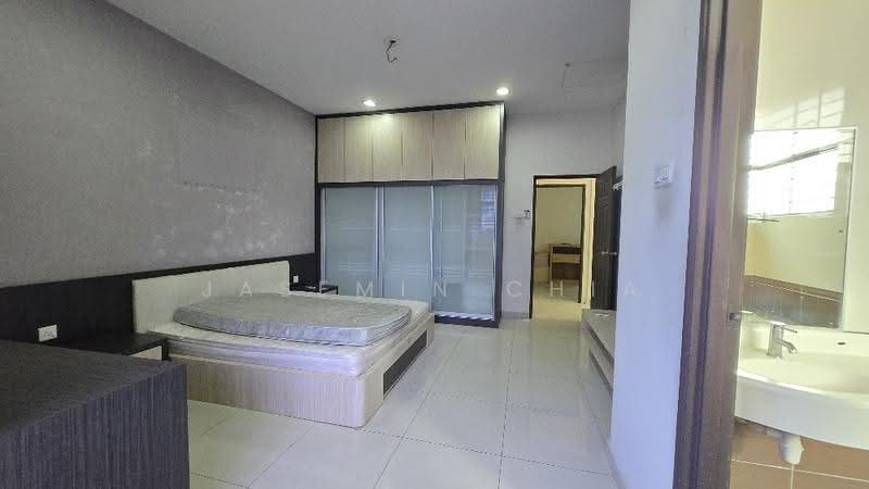 Terraced House for Sale in Taman Seri Bukit Segambut (Batu) - Jasemin Chia - Bedroom - PropertyGuru.com.my