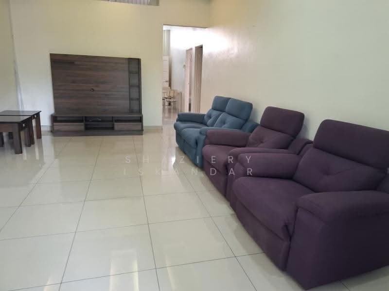 Rumah Teres 2-Tingkat untuk Disewa di Jalan Ipoh (Kuala Lumpur) - Shaziery Iskandar - Living Room - PropertyGuru.com.my