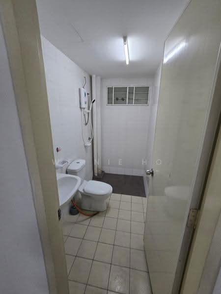 Apartment for Sale at Seri Jati - Wennie Ho - Bathroom - PropertyGuru.com.my