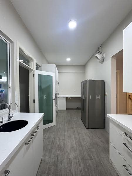 Kondominium untuk Disewa di Surian Residences - Tarsha Lim - Kitchen - PropertyGuru.com.my