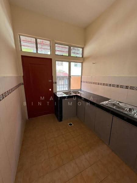 2-storey Terraced House for Sale in Taman Bukit Chedang (Seremban) - Maizura binti Mohd Darus - Kitchen - PropertyGuru.com.my