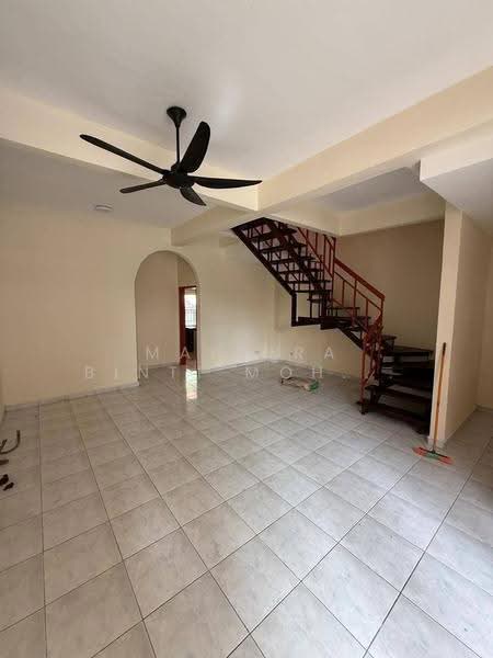2-storey Terraced House for Sale in Taman Bukit Chedang (Seremban) - Maizura binti Mohd Darus - Living Room - PropertyGuru.com.my