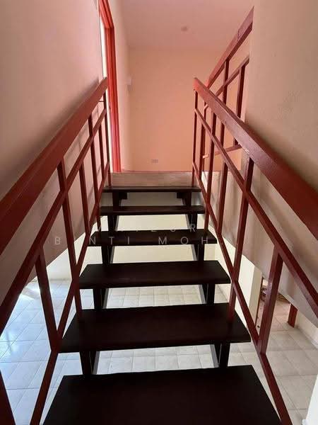 2-storey Terraced House for Sale in Taman Bukit Chedang (Seremban) - Maizura binti Mohd Darus - Stairs - PropertyGuru.com.my