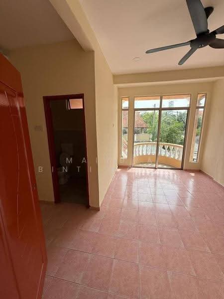 2-storey Terraced House for Sale in Taman Bukit Chedang (Seremban) - Maizura binti Mohd Darus - Bathroom - PropertyGuru.com.my