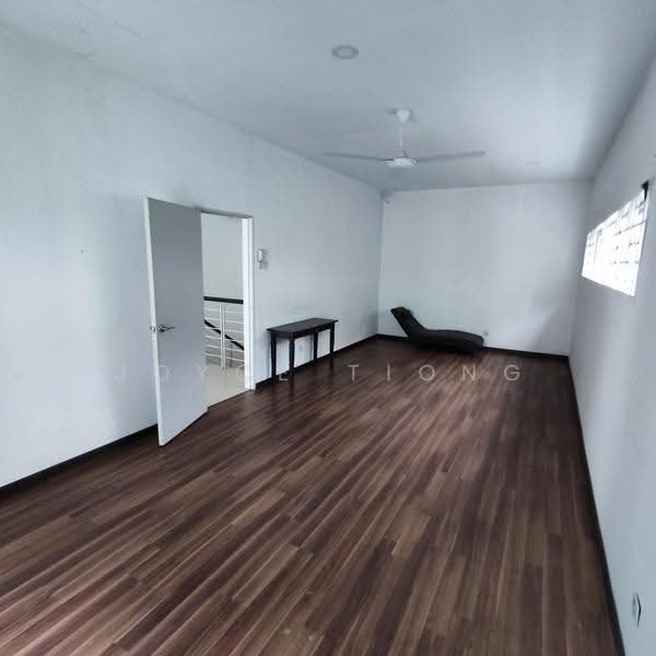 Rumah Berkembar untuk Disewa di D'impian Tropika (Balakong) - Joyce Tiong - Interior - PropertyGuru.com.my