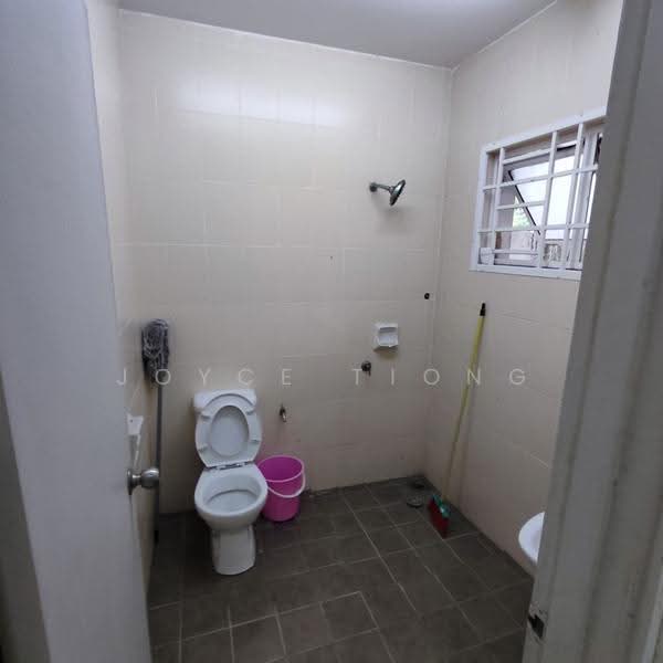 Rumah Berkembar untuk Disewa di D'impian Tropika (Balakong) - Joyce Tiong - Bathroom - PropertyGuru.com.my