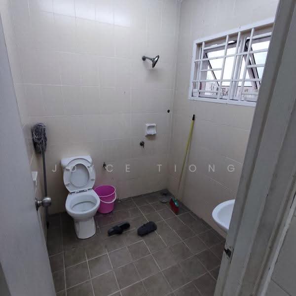 Rumah Berkembar untuk Disewa di D'impian Tropika (Balakong) - Joyce Tiong - Bathroom - PropertyGuru.com.my